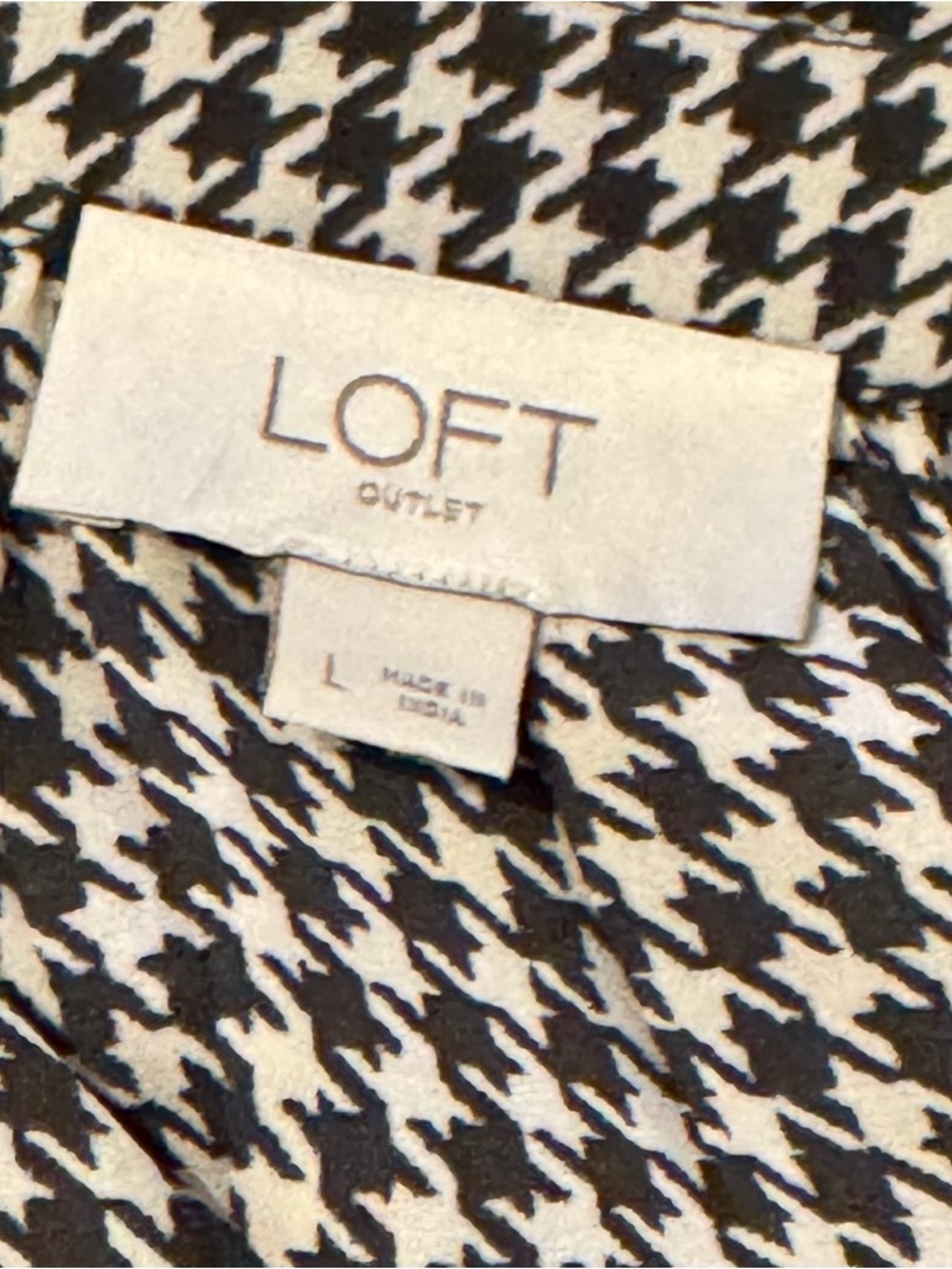LOFT Black and White Houndstooth Short Sleeve Blouse - Picture 4 of 4